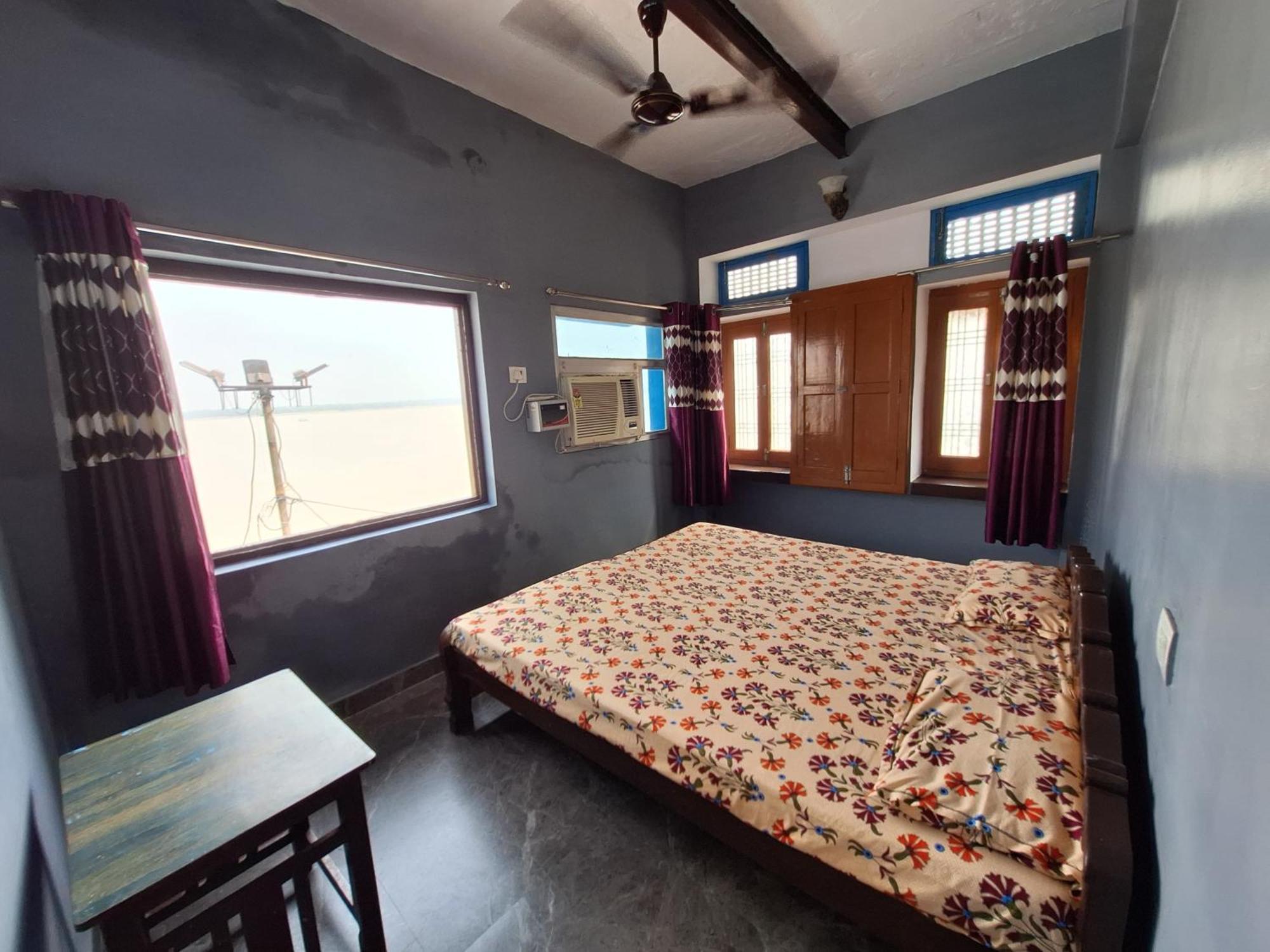 Vishnu Rest House Benares Buitenkant foto