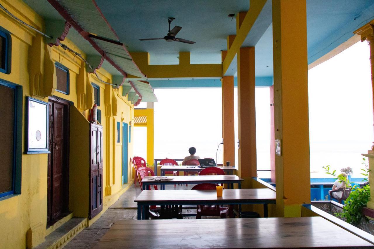 Vishnu Rest House Benares Buitenkant foto